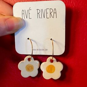 Ceramic Daisy Earrings in Gold Hoops!